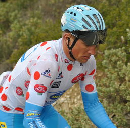 AYX SPORTS-德甲球队防守协作链条的动态模拟与效率评估系统